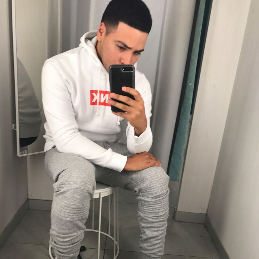 Meet your Posher, Ariel